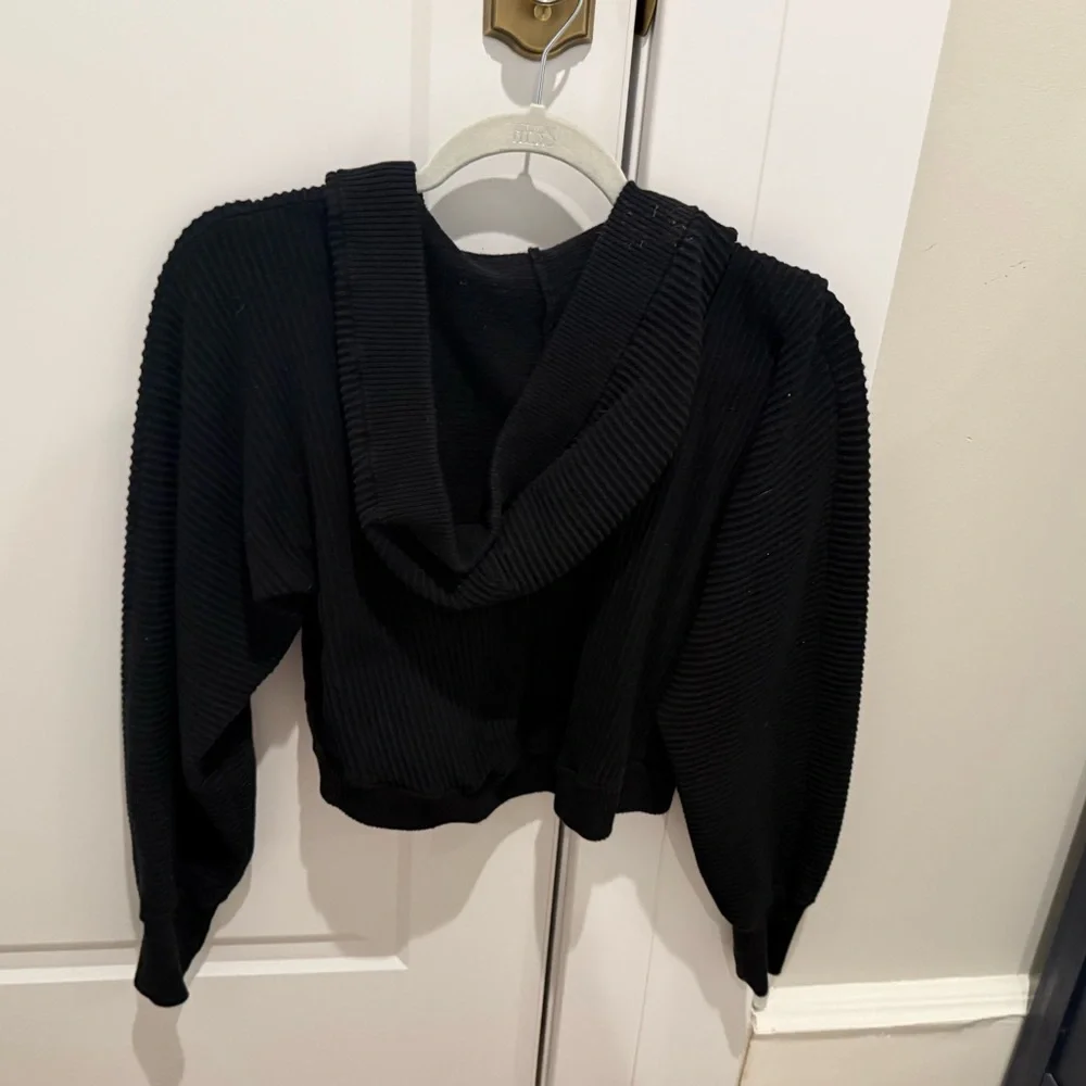 Black Ribbed Pullover - Picture 3 of 3